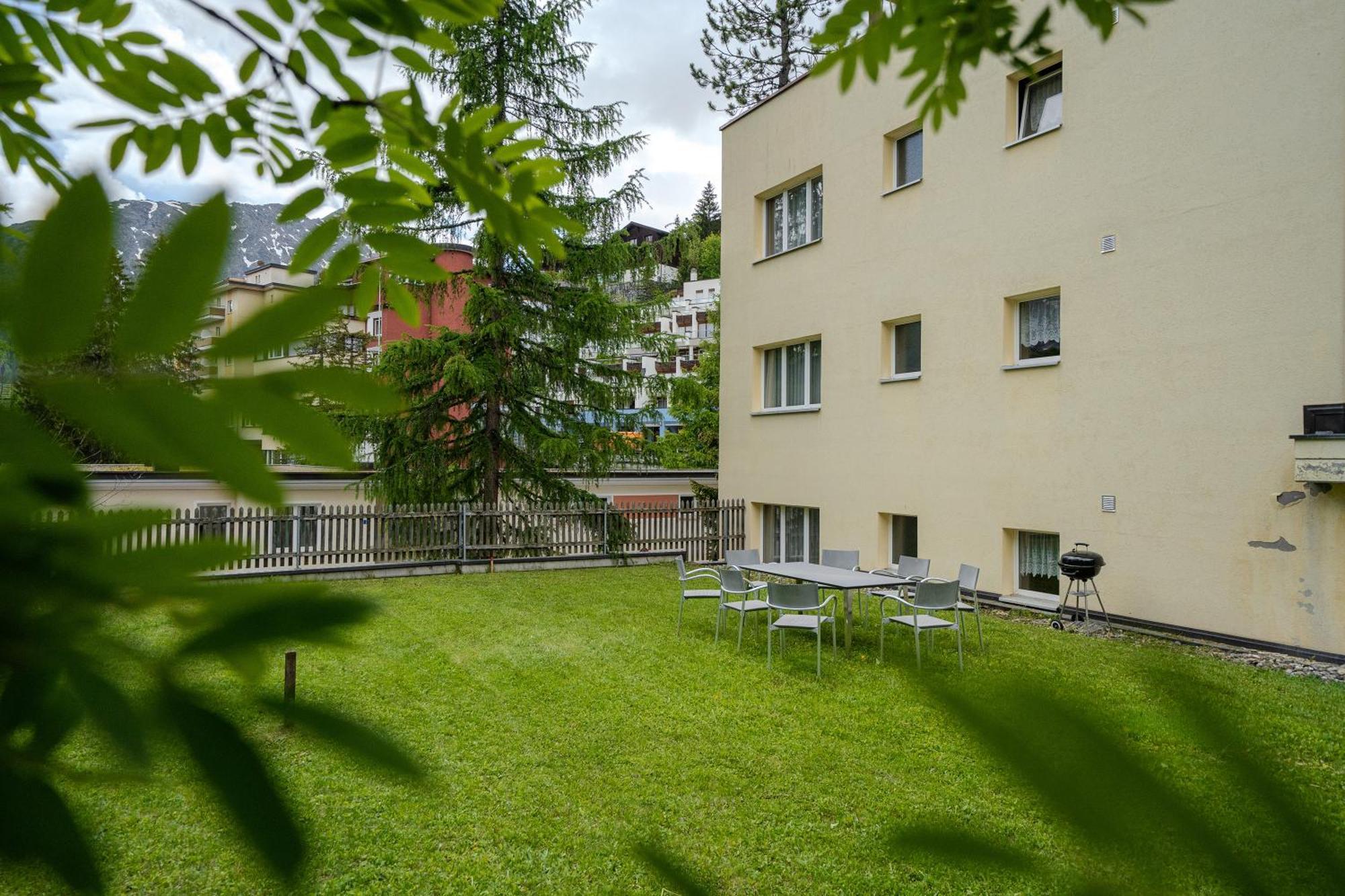 Haus Padrun 10 By Arosa Vacations Apartment Bagian luar foto
