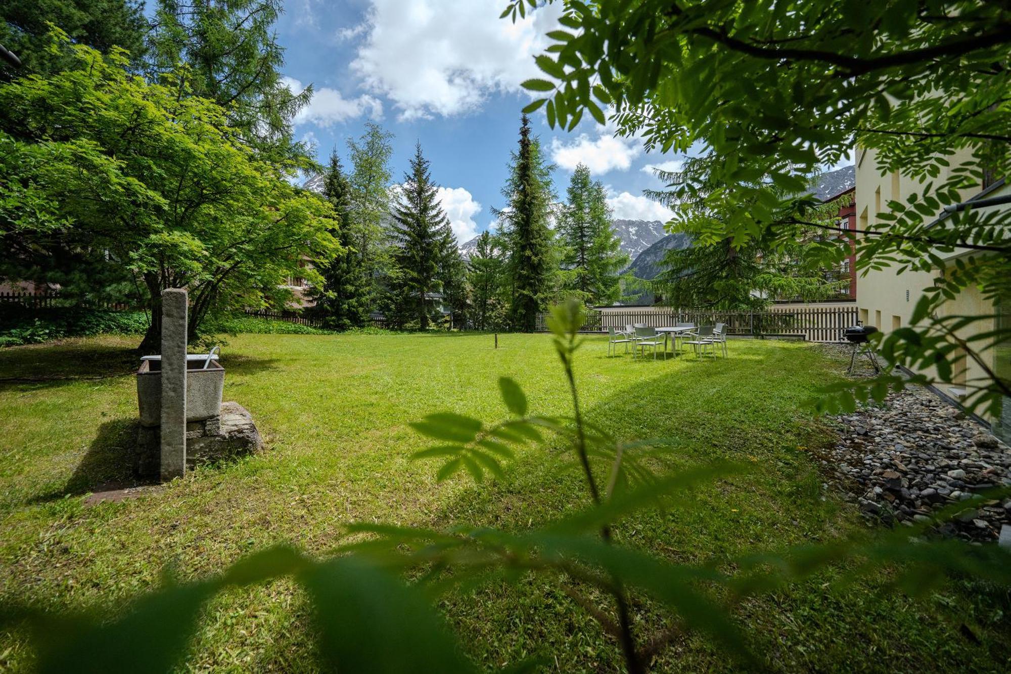 Haus Padrun 10 By Arosa Vacations Apartment Bagian luar foto